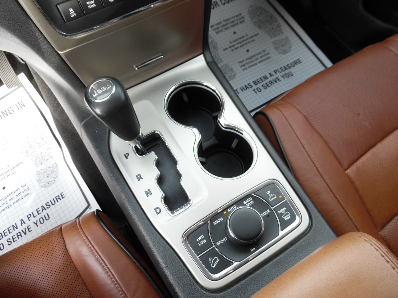 Jeep Grand Cherokee 4WD 4dr Overland Summit 2012