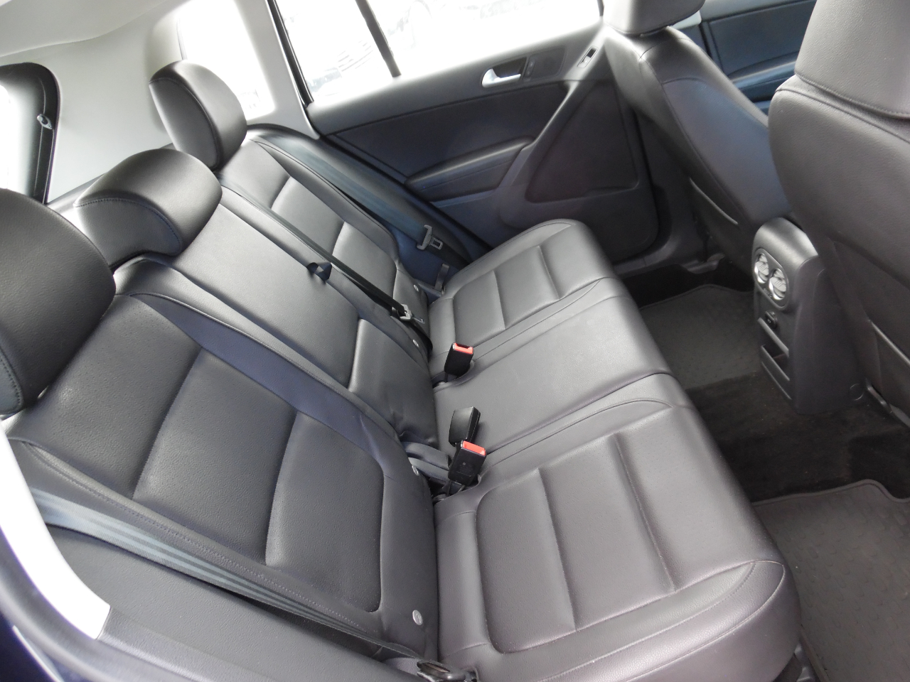 Volkswagen Tiguan 4MOTION 4dr Auto R-Line 2016