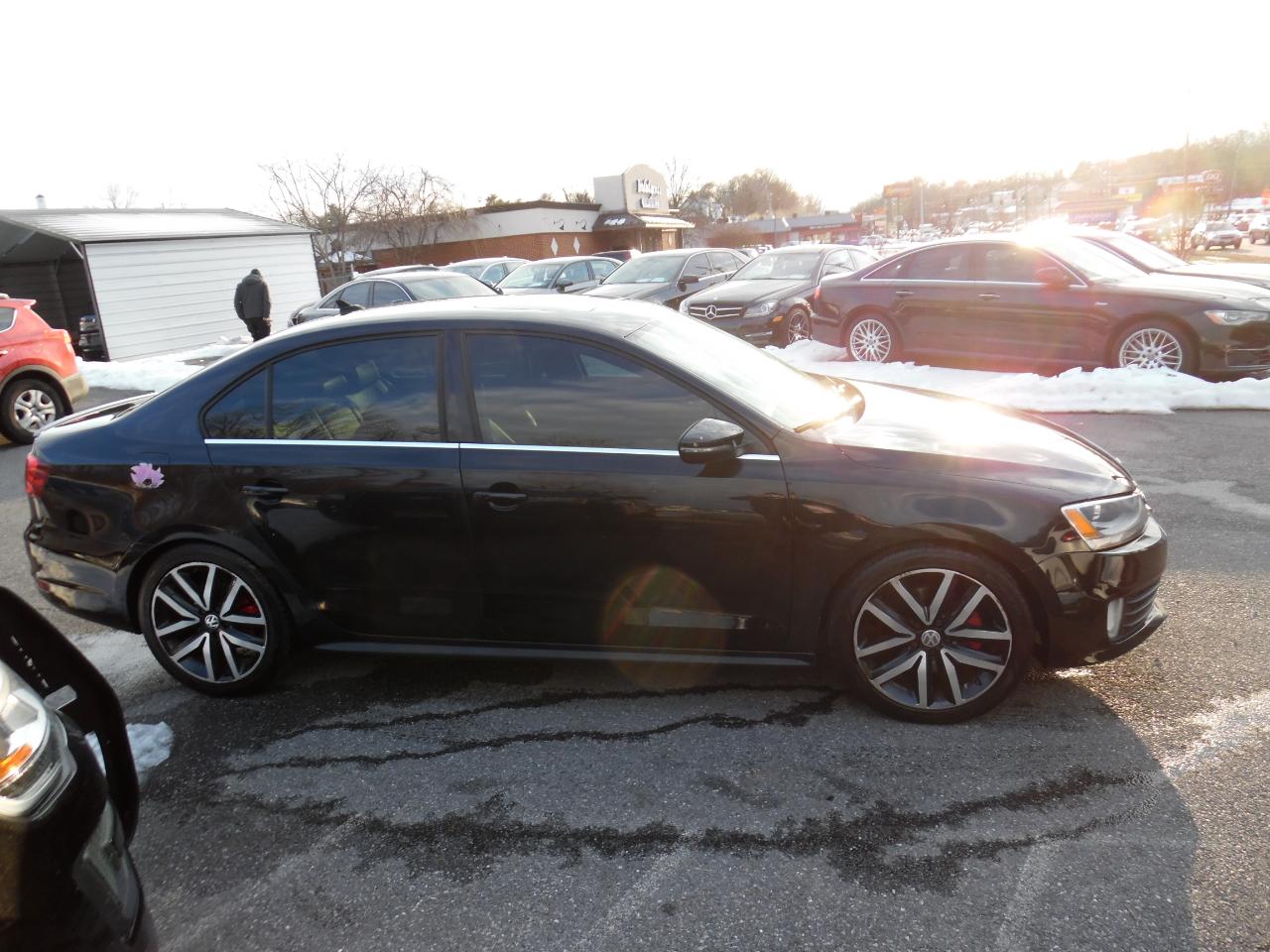 Volkswagen GLI 4dr Sdn Man Autobahn w/Nav PZEV 2012