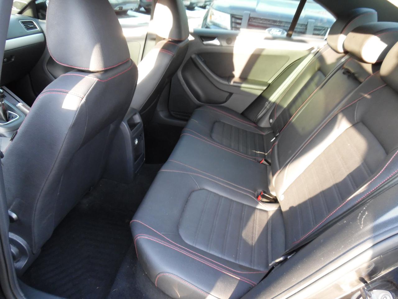 Volkswagen GLI 4dr Sdn Man Autobahn w/Nav PZEV 2012