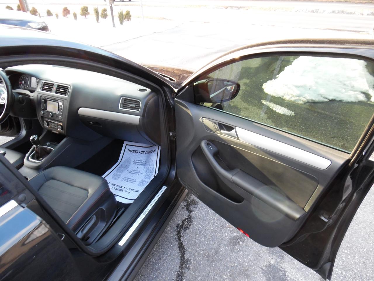 Volkswagen GLI 4dr Sdn Man Autobahn w/Nav PZEV 2012