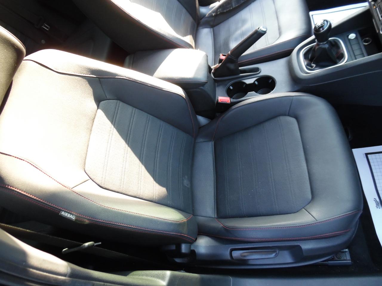 Volkswagen GLI 4dr Sdn Man Autobahn w/Nav PZEV 2012