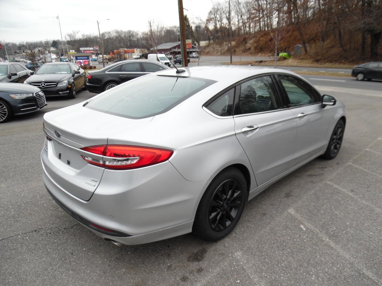 Ford Fusion SE FWD 2017