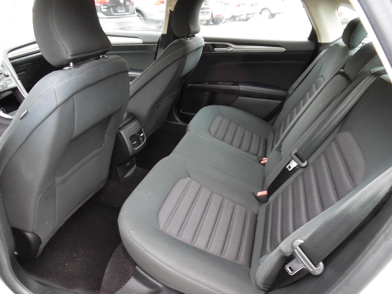 Ford Fusion SE FWD 2017