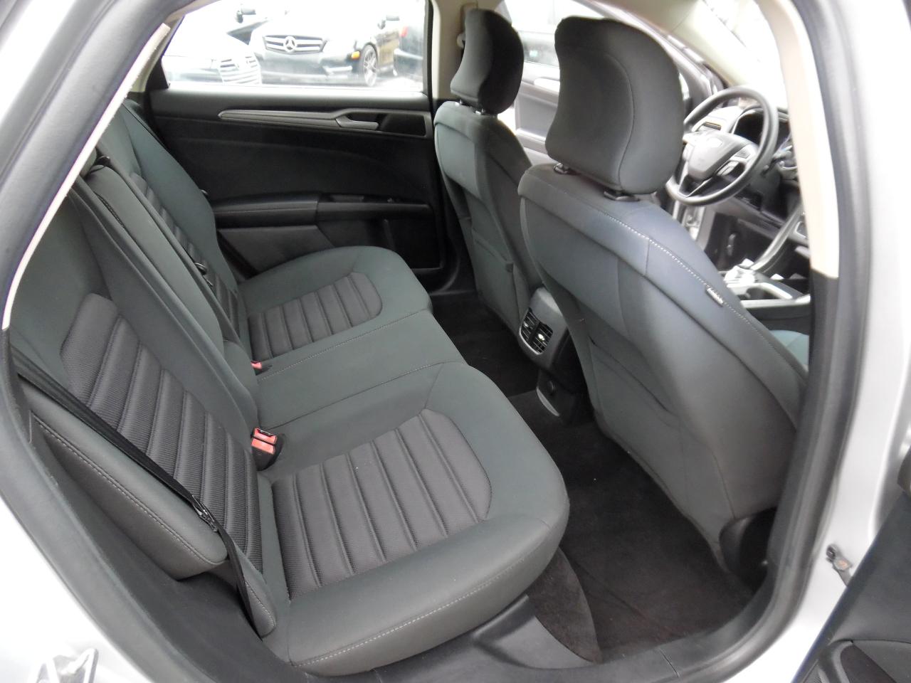 Ford Fusion SE FWD 2017