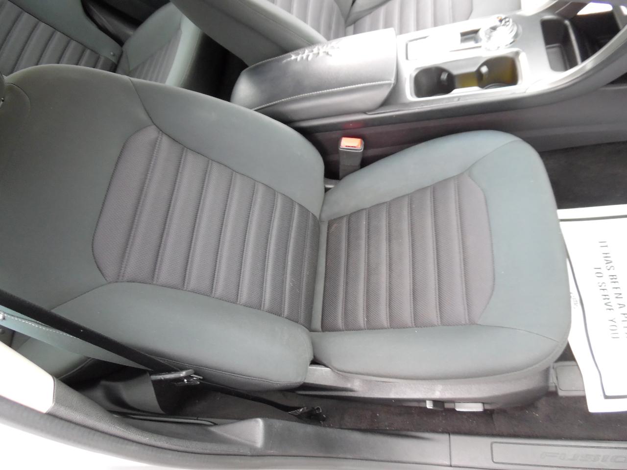 Ford Fusion SE FWD 2017