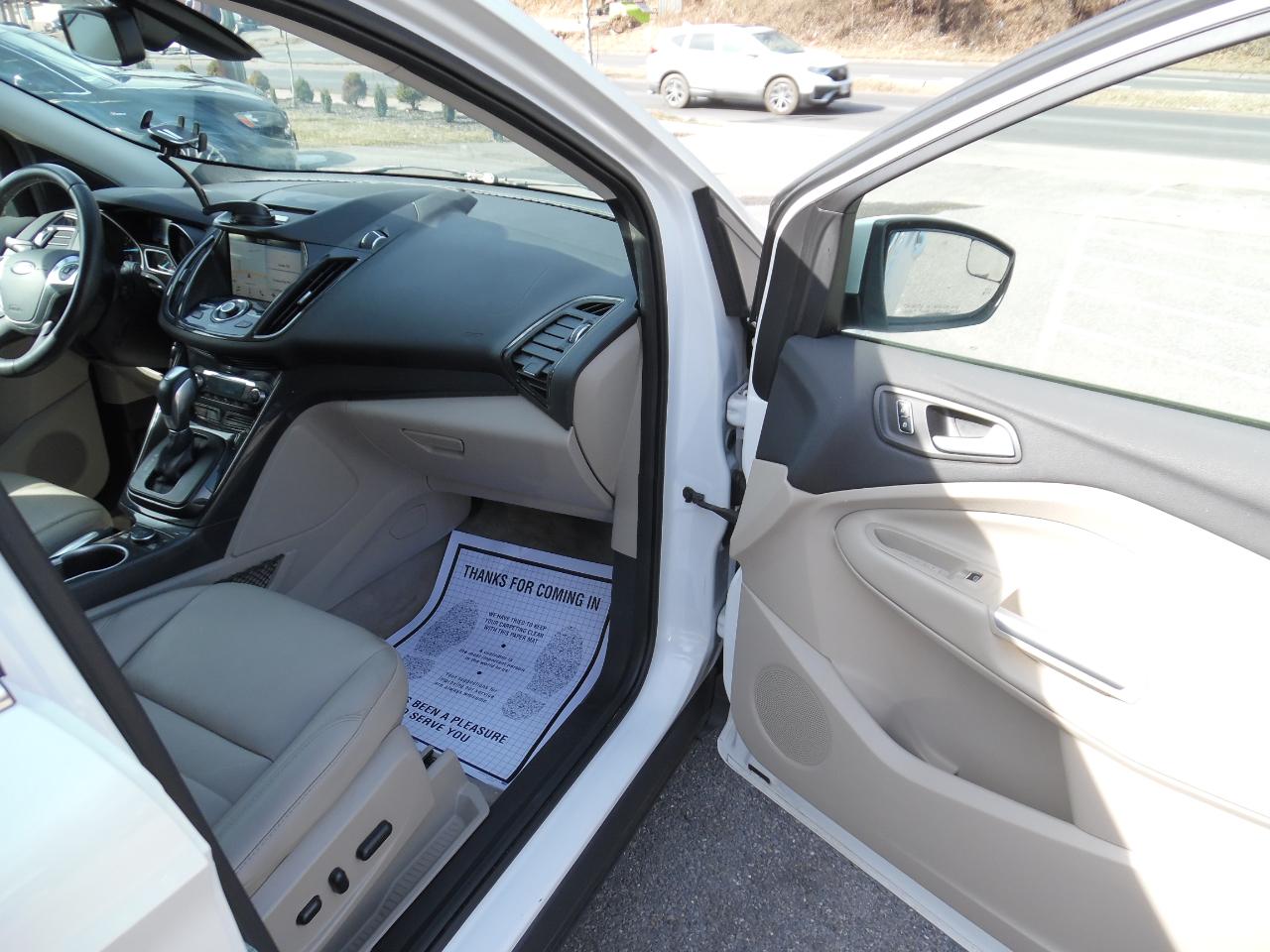 Ford Escape FWD 4dr Titanium 2016