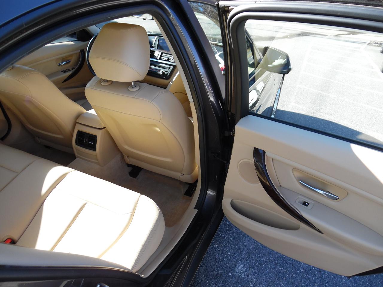 BMW 3 Series 4dr Sdn 320i xDrive AWD 2015