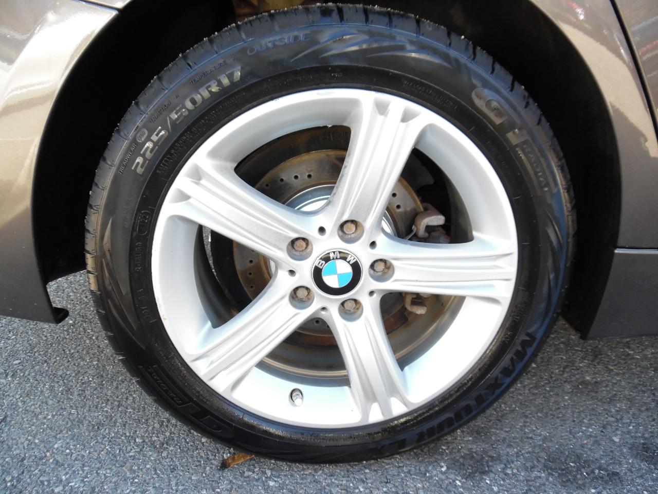 BMW 3 Series 4dr Sdn 320i xDrive AWD 2015