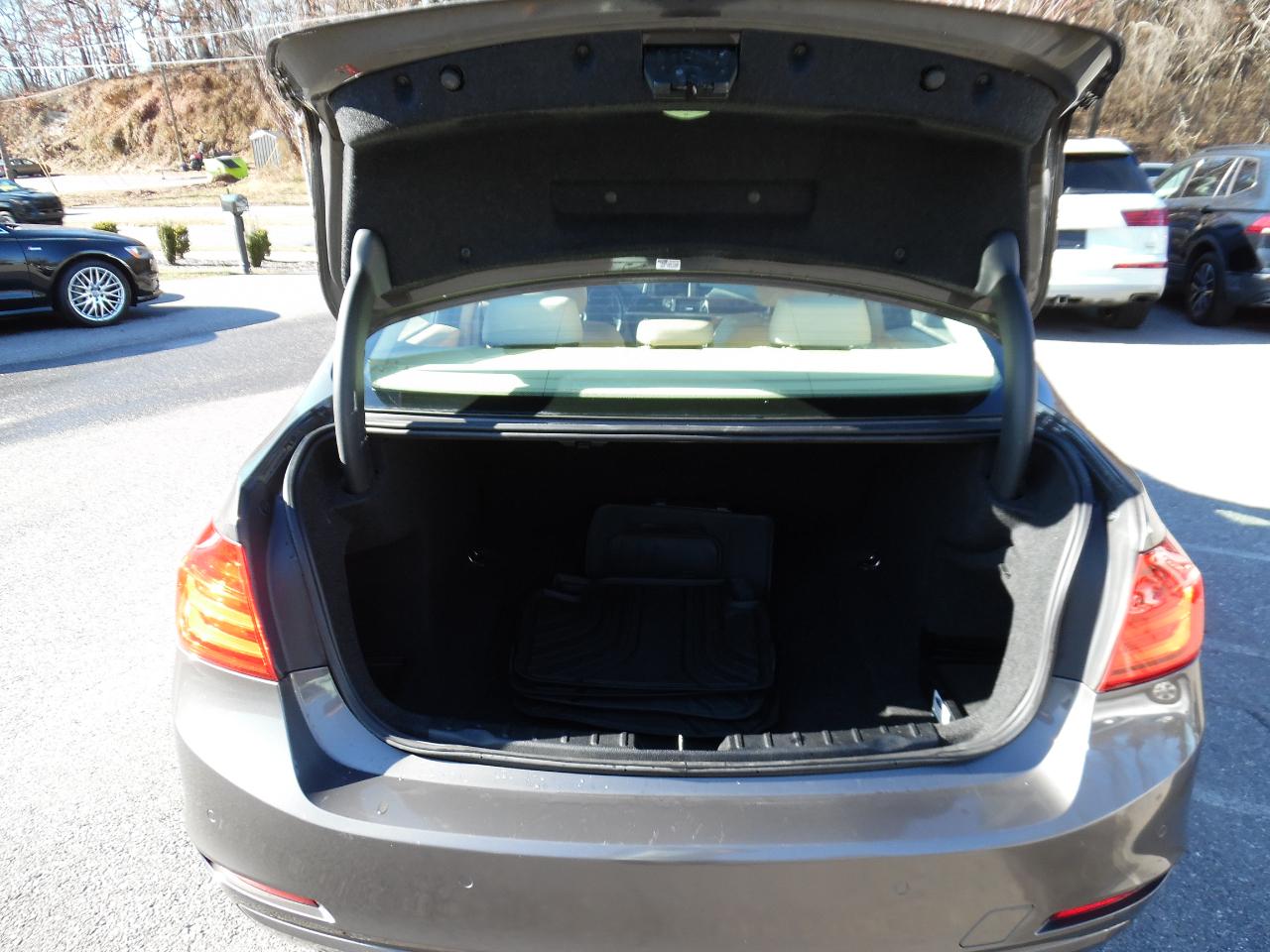 BMW 3 Series 4dr Sdn 320i xDrive AWD 2015