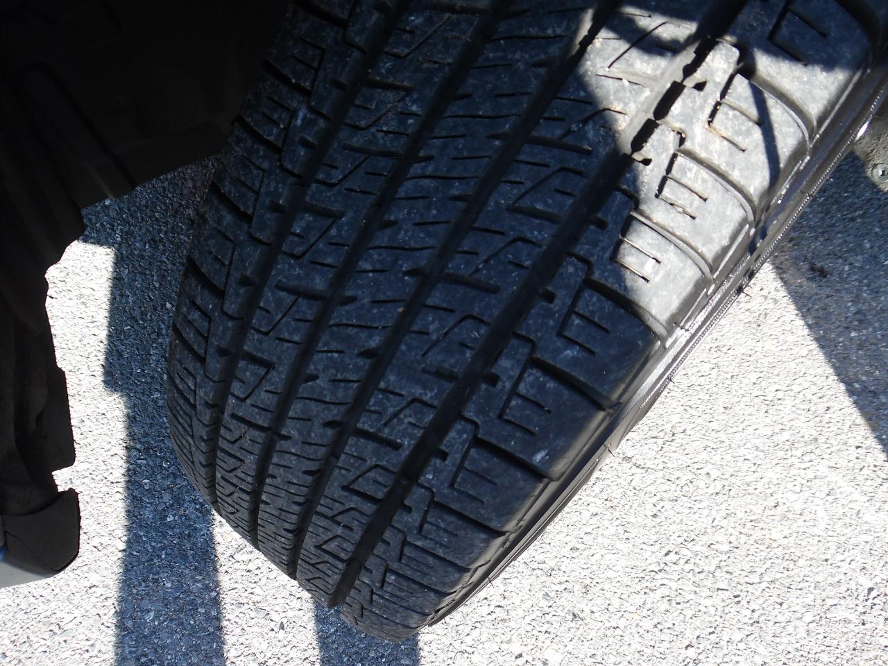 Toyota RAV4 LE FWD (Natl) 2017