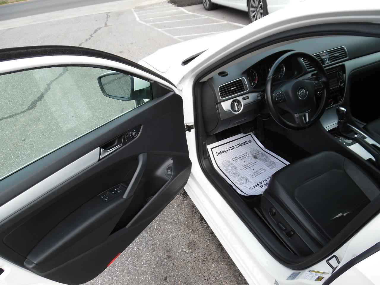 Volkswagen Passat 4dr Sdn 2.5L Auto SE 2013