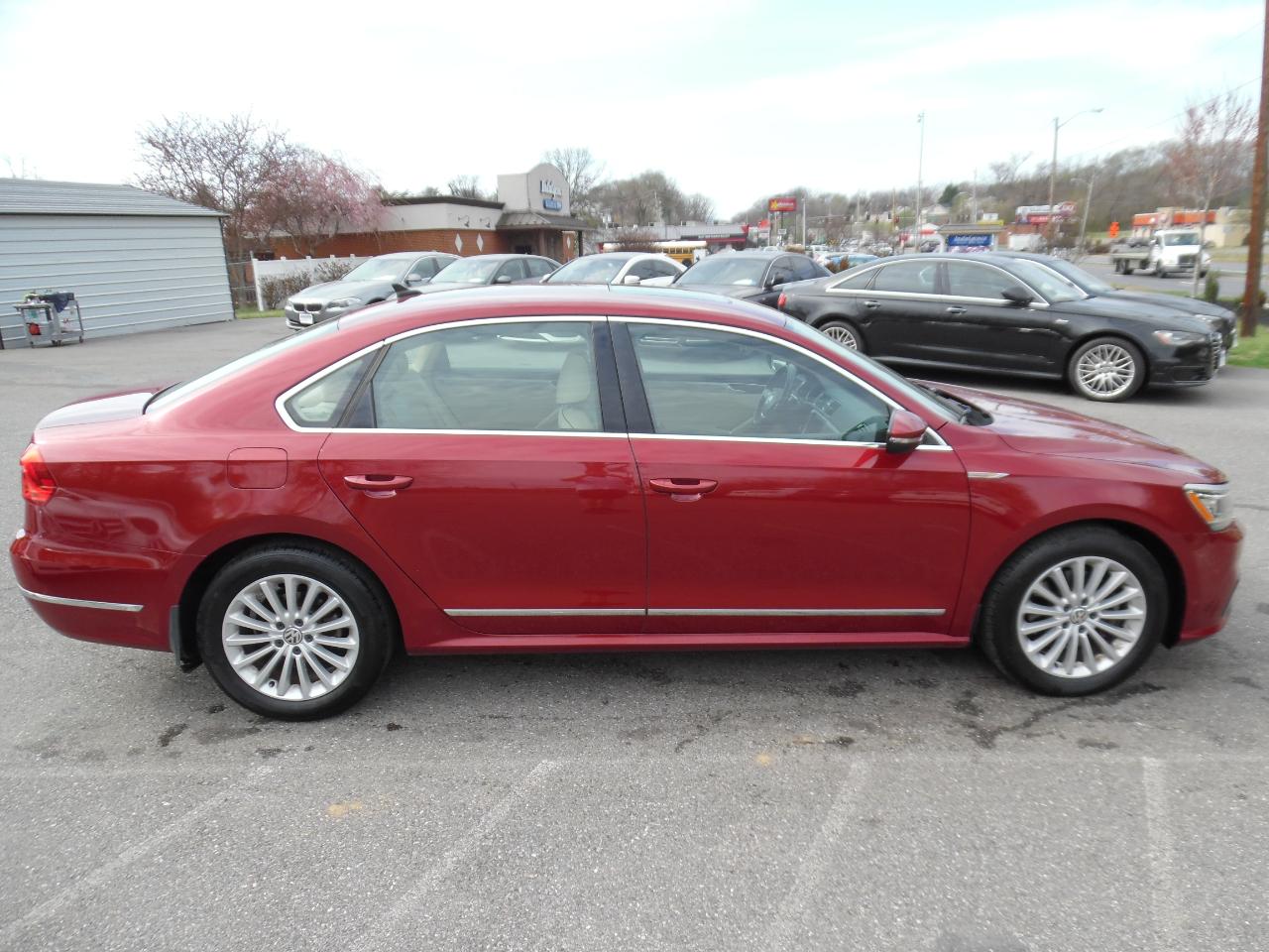 Volkswagen Passat 4dr Sdn 1.8T Auto SE 2016