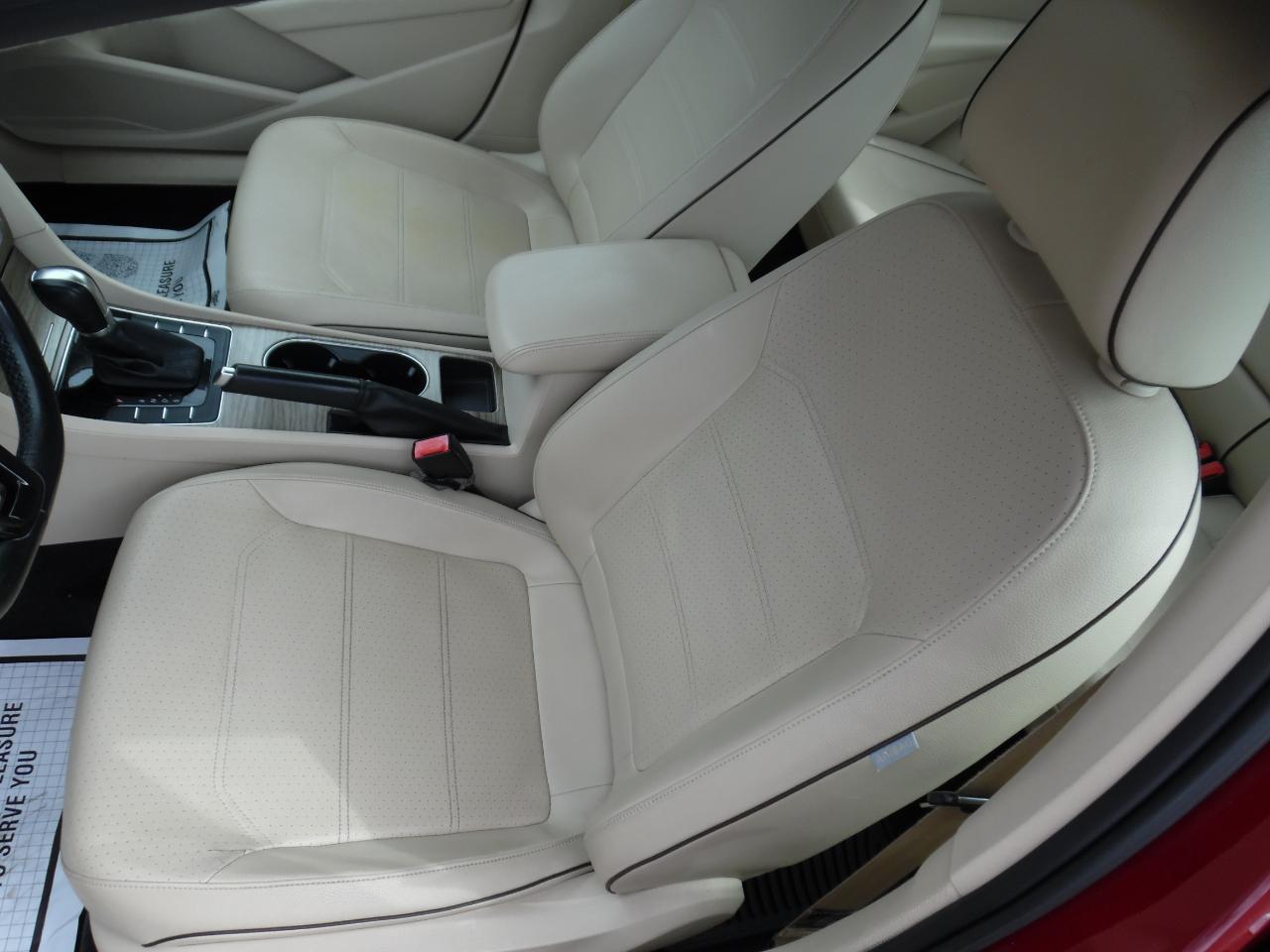 Volkswagen Passat 4dr Sdn 1.8T Auto SE 2016