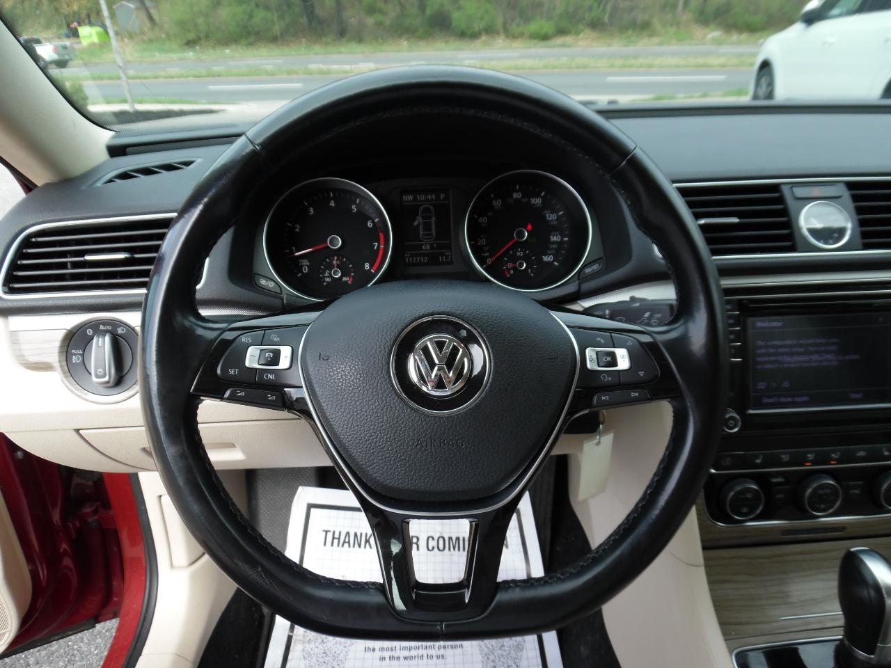 Volkswagen Passat 4dr Sdn 1.8T Auto SE 2016