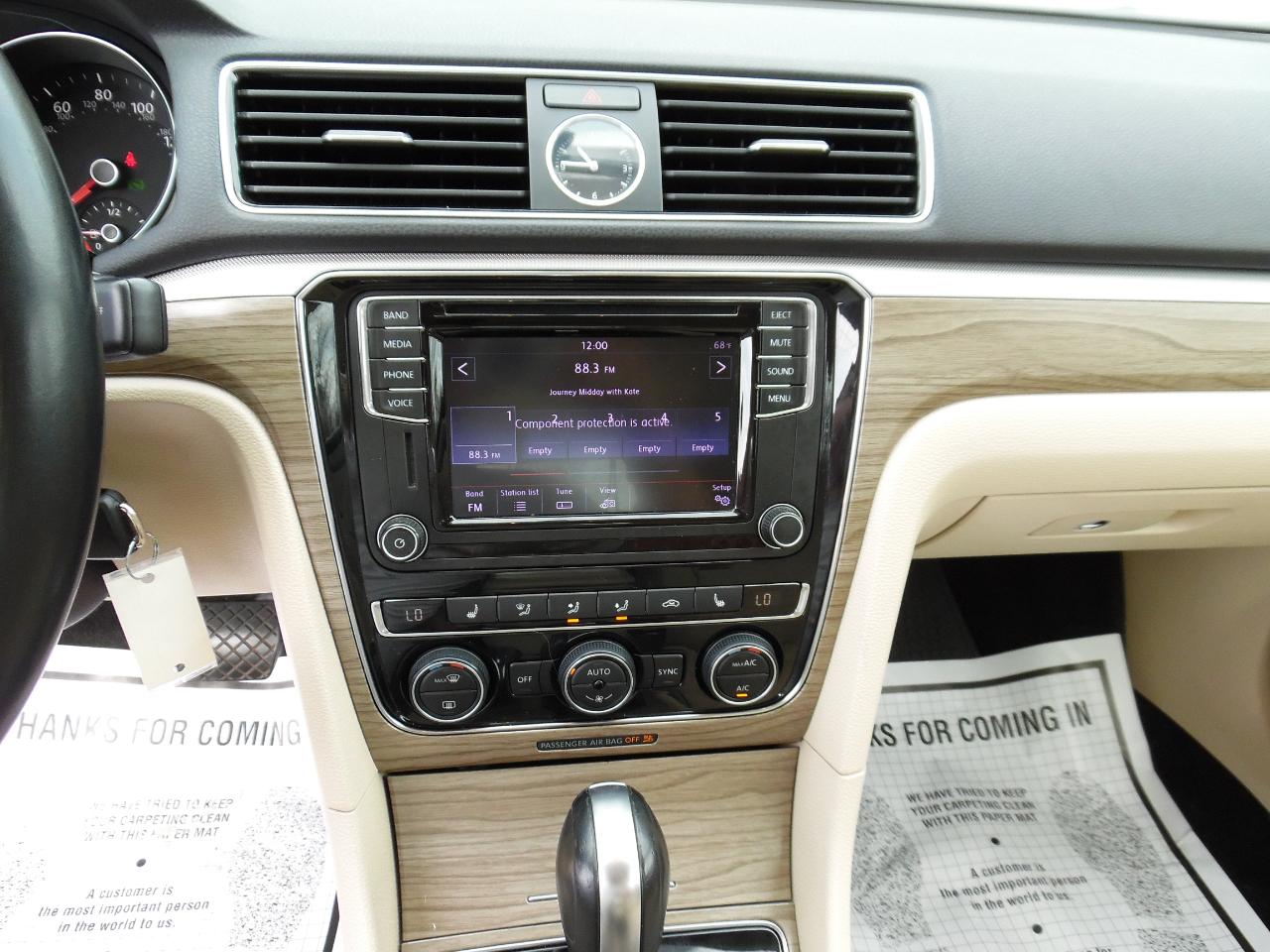 Volkswagen Passat 4dr Sdn 1.8T Auto SE 2016