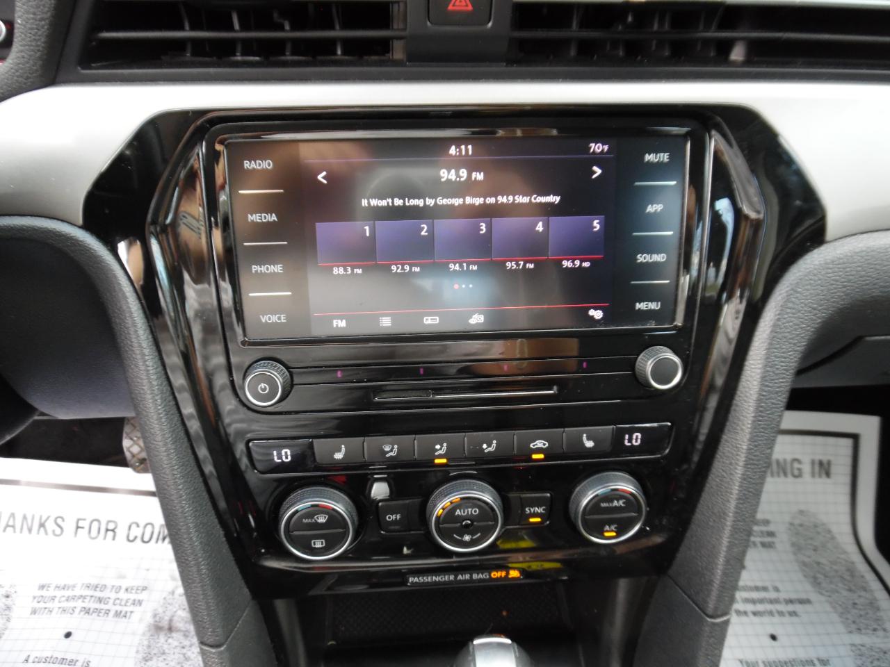 Volkswagen Passat 2.0T SE Auto 2022