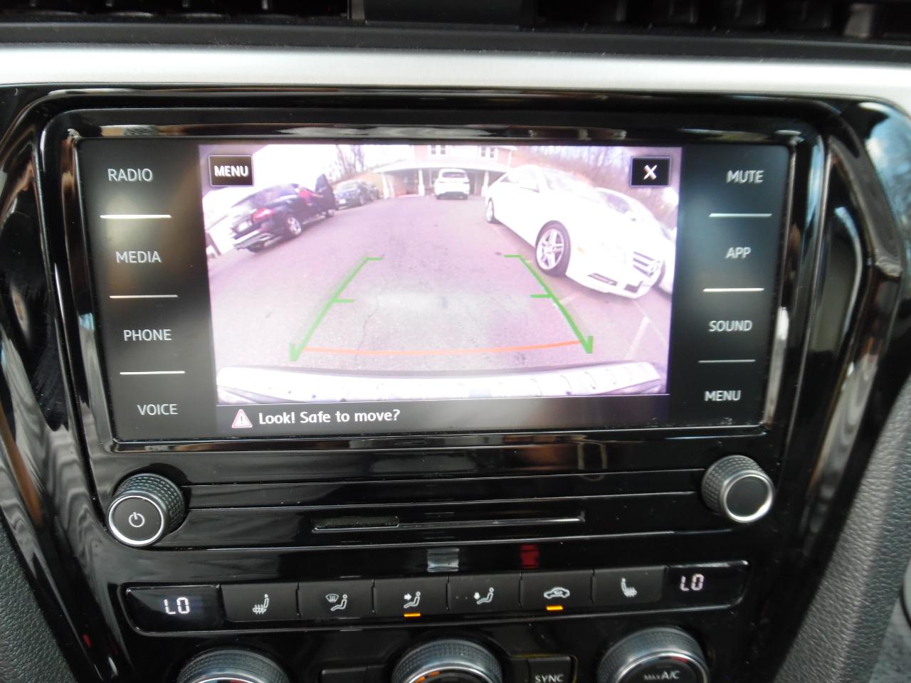 Volkswagen Passat 2.0T SE Auto 2022