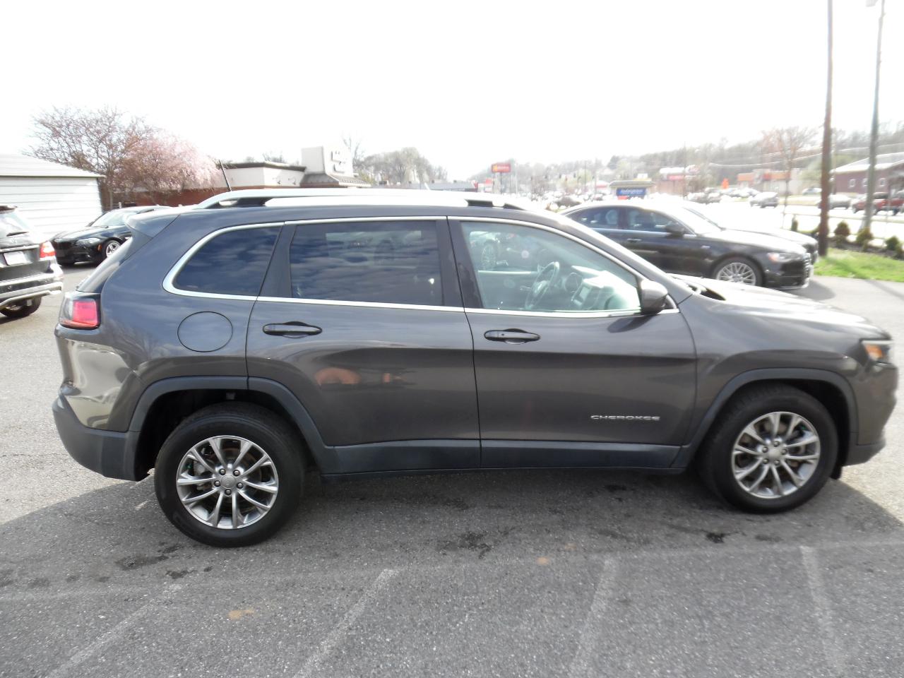 Jeep Cherokee Latitude Plus FWD 2019