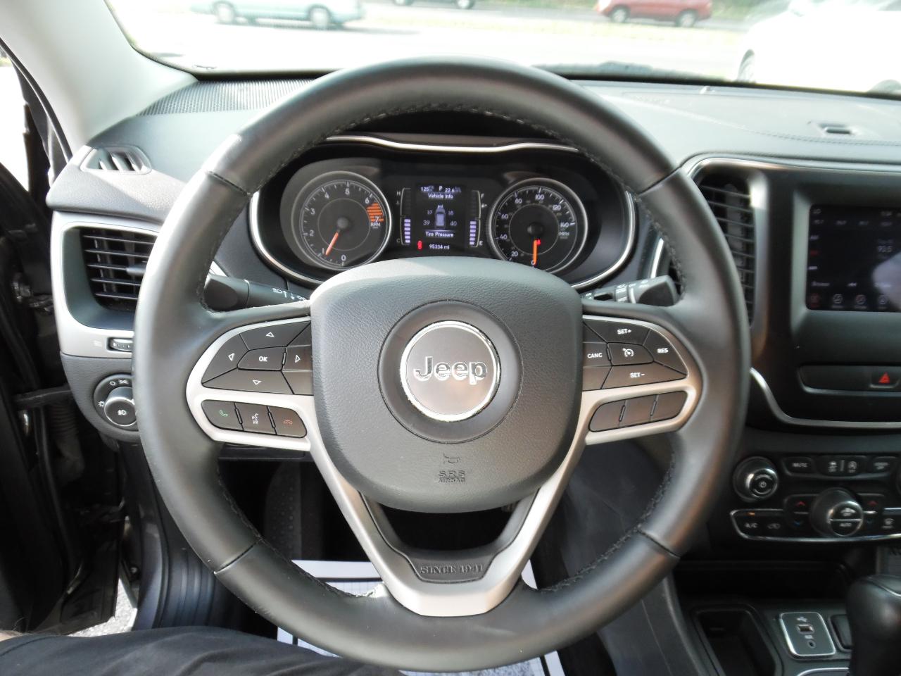 Jeep Cherokee Latitude Plus FWD 2019