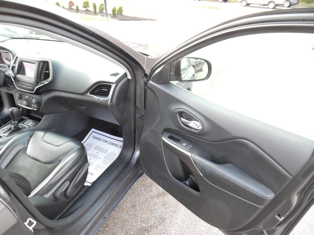 Jeep Cherokee Latitude Plus FWD 2019