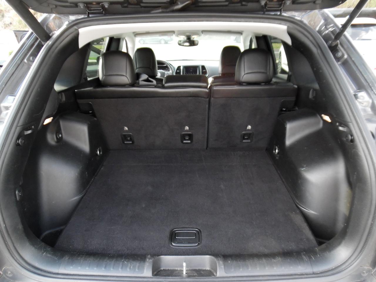 Jeep Cherokee Latitude Plus FWD 2019