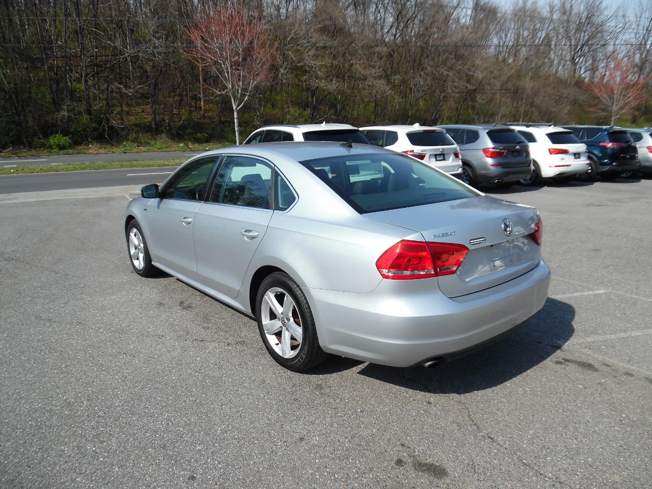 Volkswagen Passat 4dr Sdn 1.8T Auto S PZEV 2015