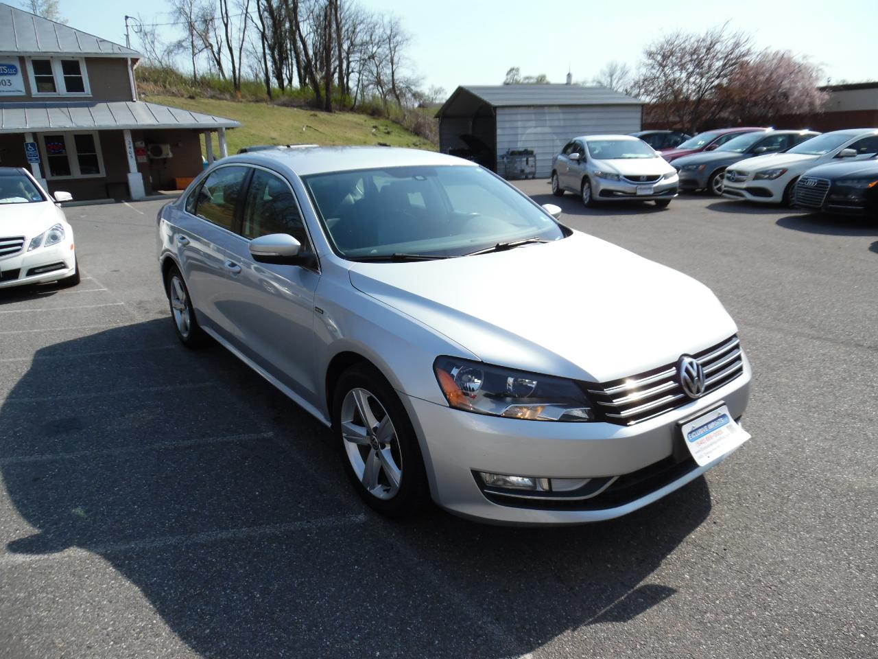 Volkswagen Passat 4dr Sdn 1.8T Auto S PZEV 2015
