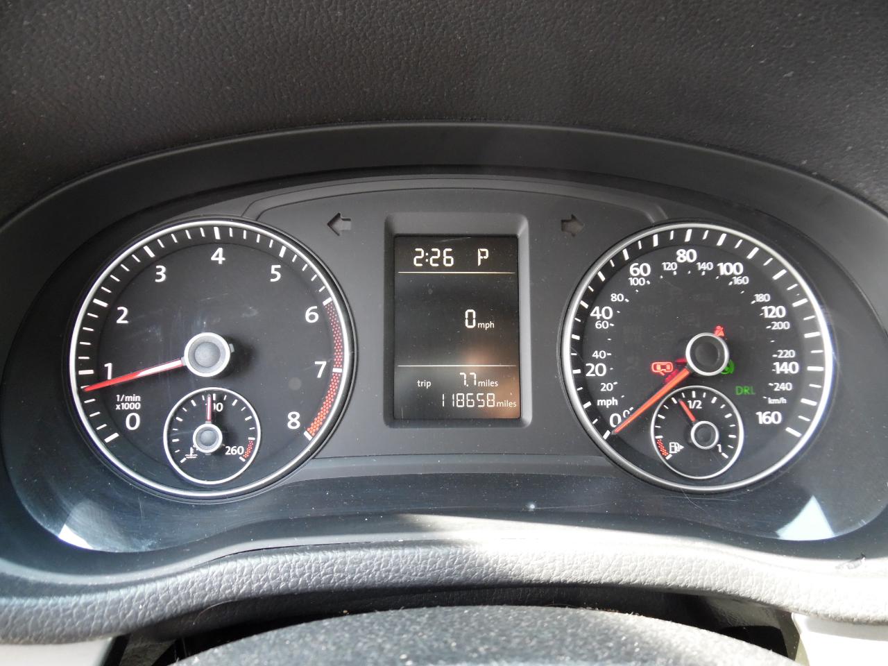 Volkswagen Passat 4dr Sdn 1.8T Auto S PZEV 2015