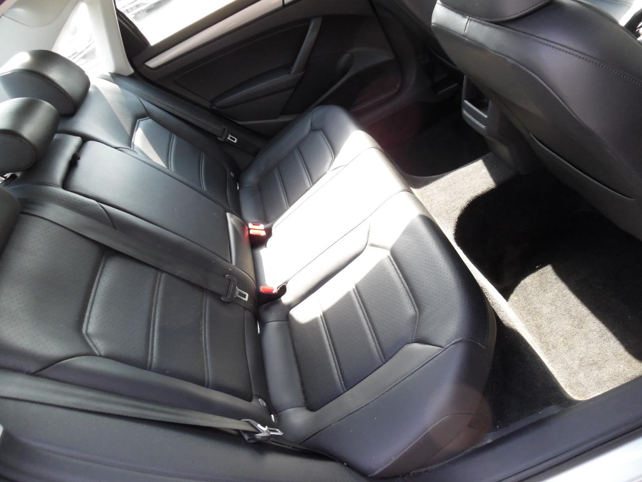 Volkswagen Passat 4dr Sdn 1.8T Auto S PZEV 2015