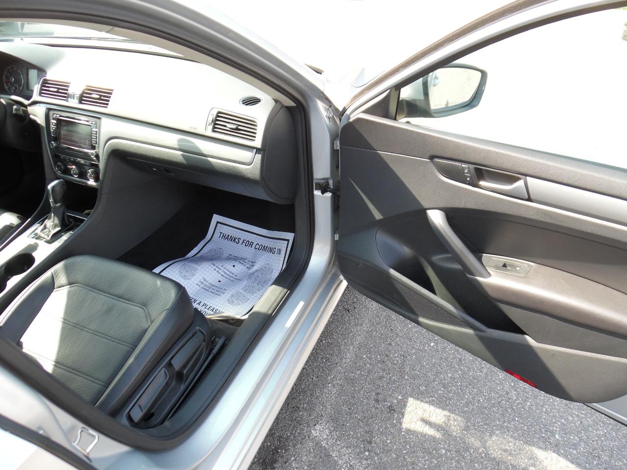 Volkswagen Passat 4dr Sdn 1.8T Auto S PZEV 2015