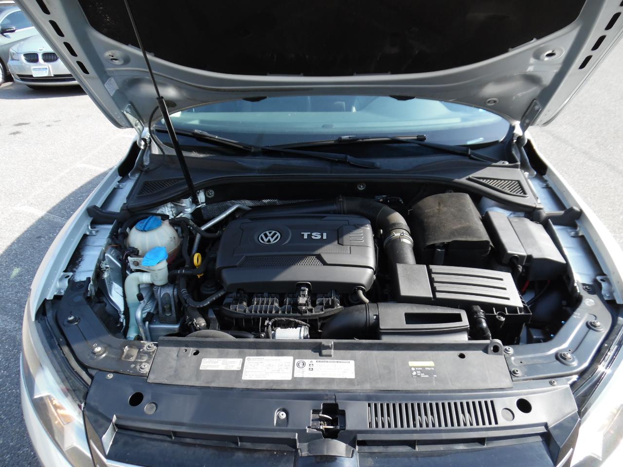 Volkswagen Passat 4dr Sdn 1.8T Auto S PZEV 2015