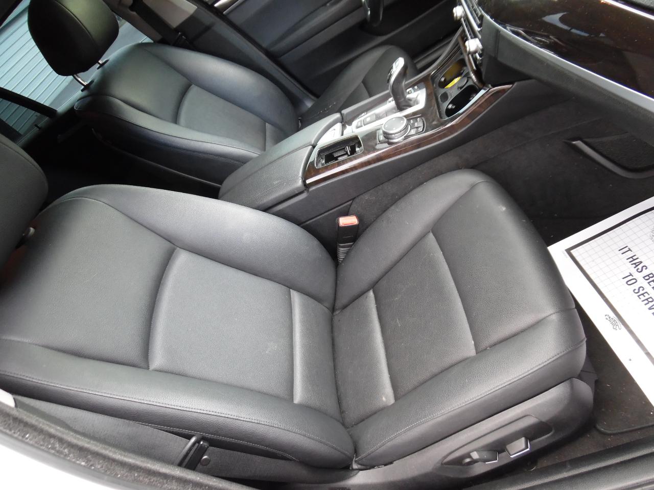 BMW 5 Series 4dr Sdn 528i RWD 2016