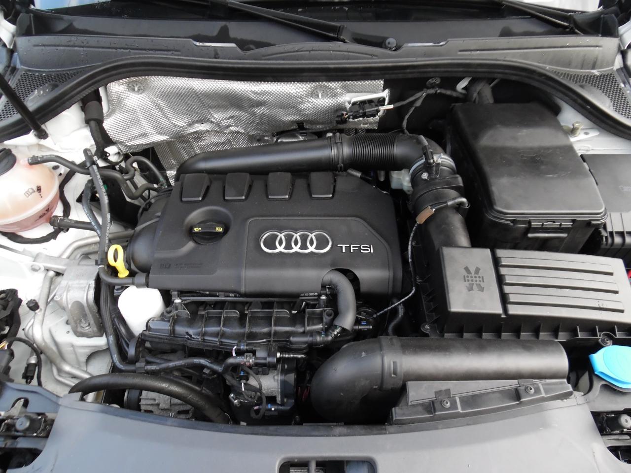 Audi Q3 quattro 4dr 2.0T Prestige 2015