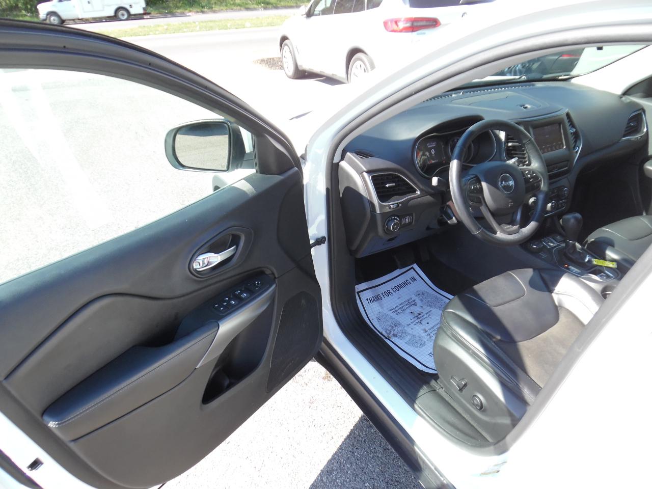 Jeep Cherokee Latitude Plus 4x4 2019