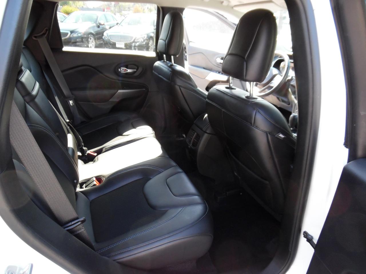 Jeep Cherokee Latitude Plus 4x4 2019