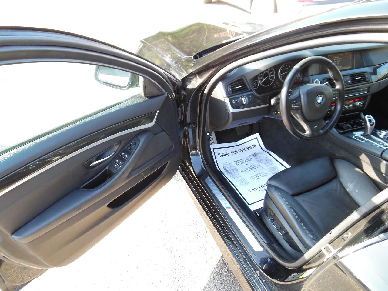 BMW 5 Series 4dr Sdn 550i xDrive AWD 2012