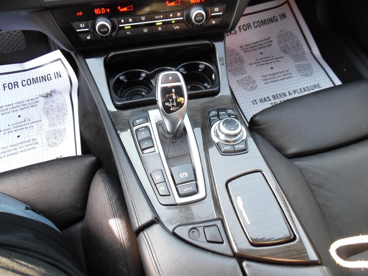 BMW 5 Series 4dr Sdn 550i xDrive AWD 2012