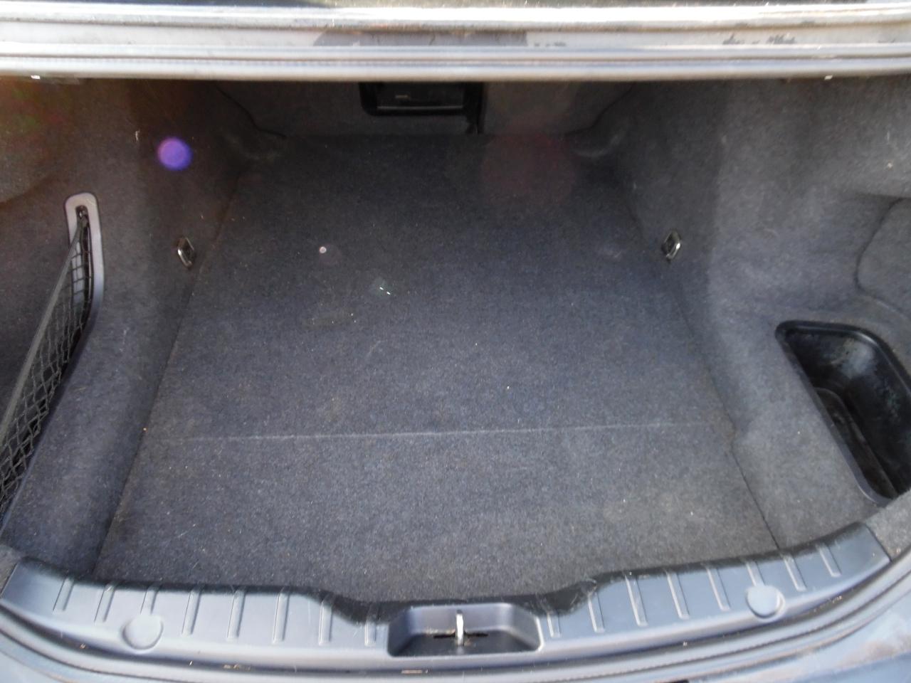 BMW 5 Series 4dr Sdn 550i xDrive AWD 2012