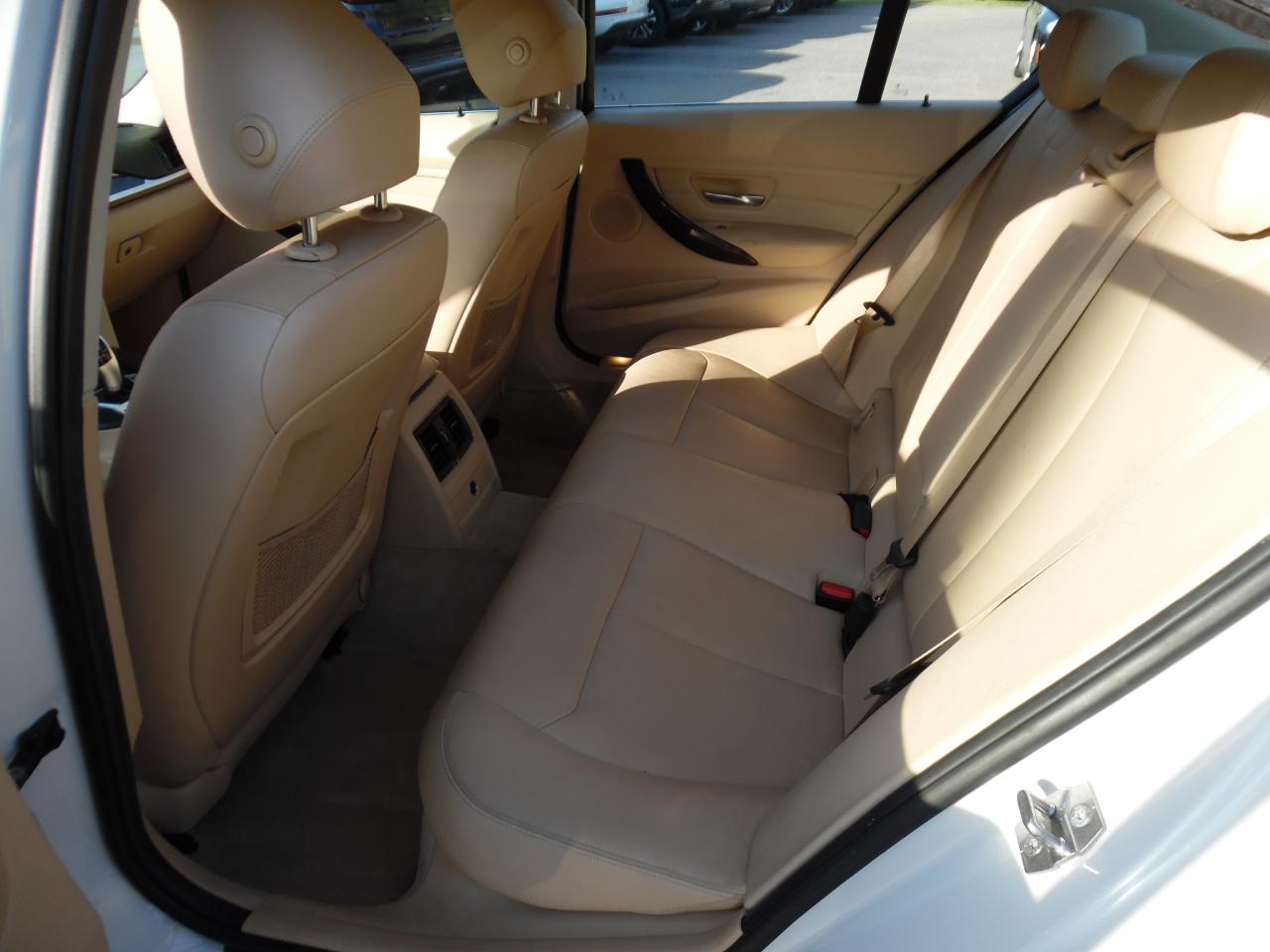 BMW 3 Series 4dr Sdn 328i RWD SULEV 2015