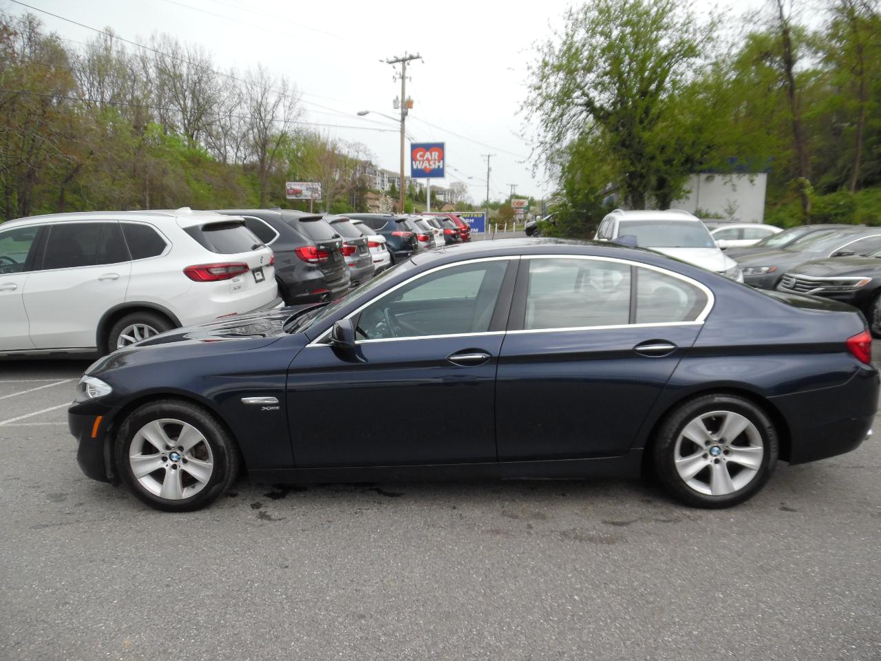 BMW 5 Series 4dr Sdn 528i xDrive AWD 2012
