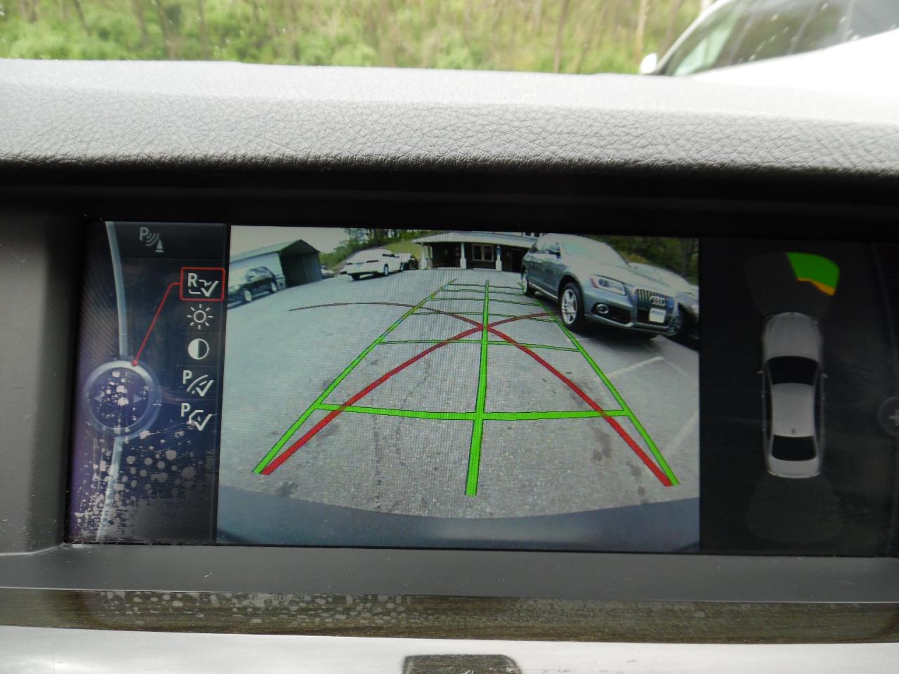 BMW 5 Series 4dr Sdn 528i xDrive AWD 2012