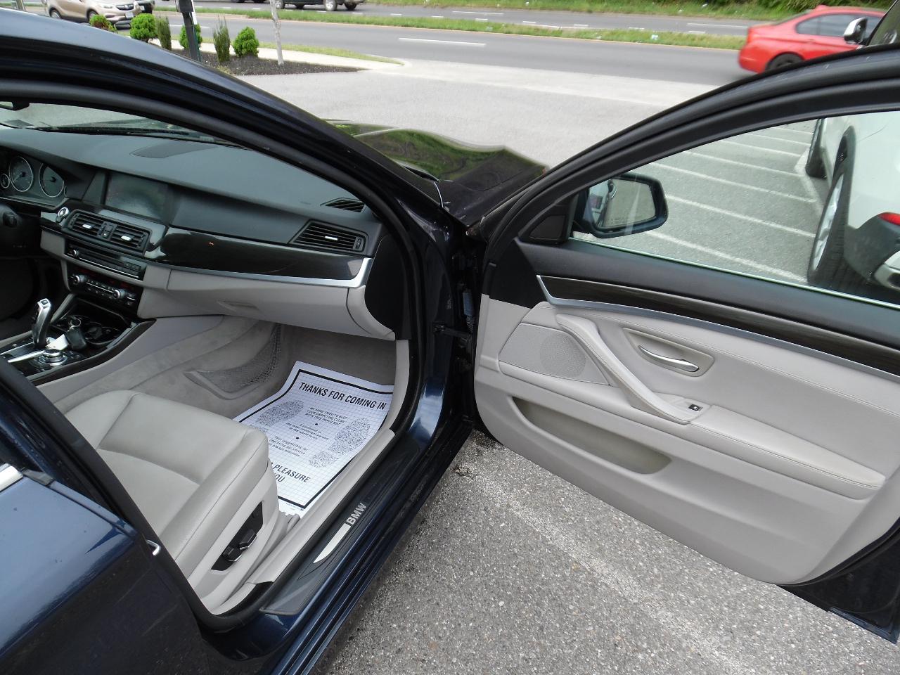 BMW 5 Series 4dr Sdn 528i xDrive AWD 2012