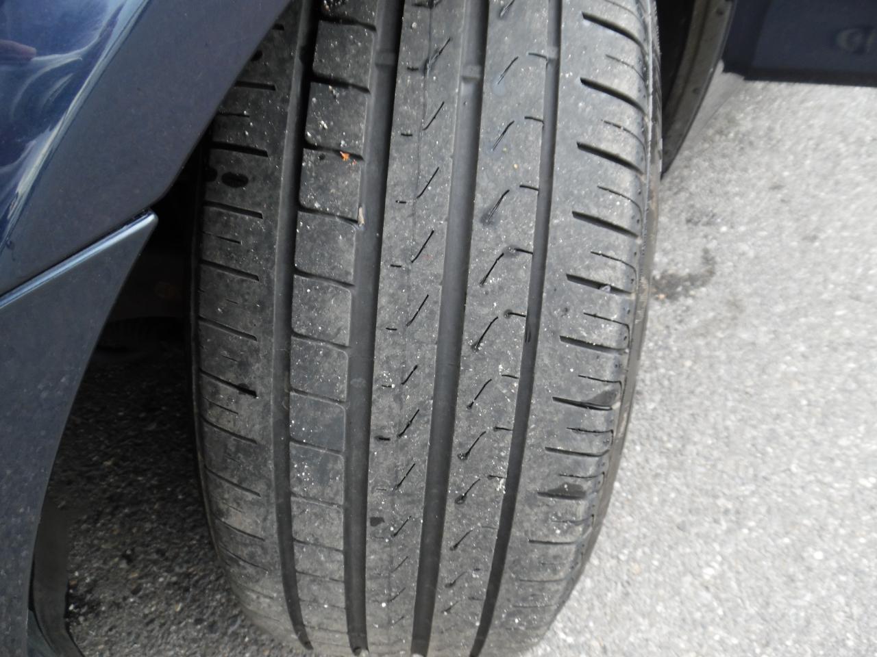 BMW 5 Series 4dr Sdn 528i xDrive AWD 2012