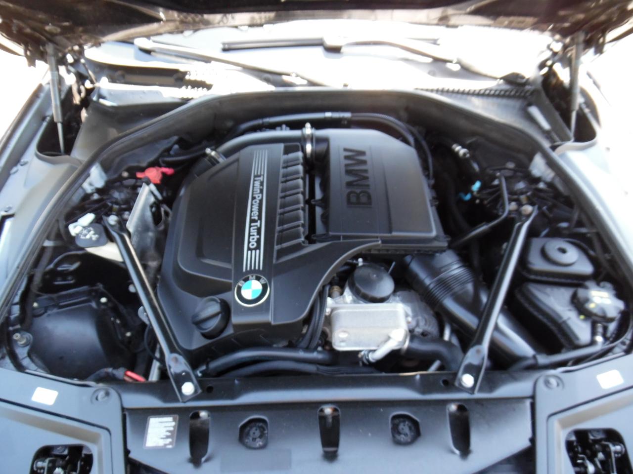 BMW 5 Series 4dr Sdn 535i xDrive AWD 2015