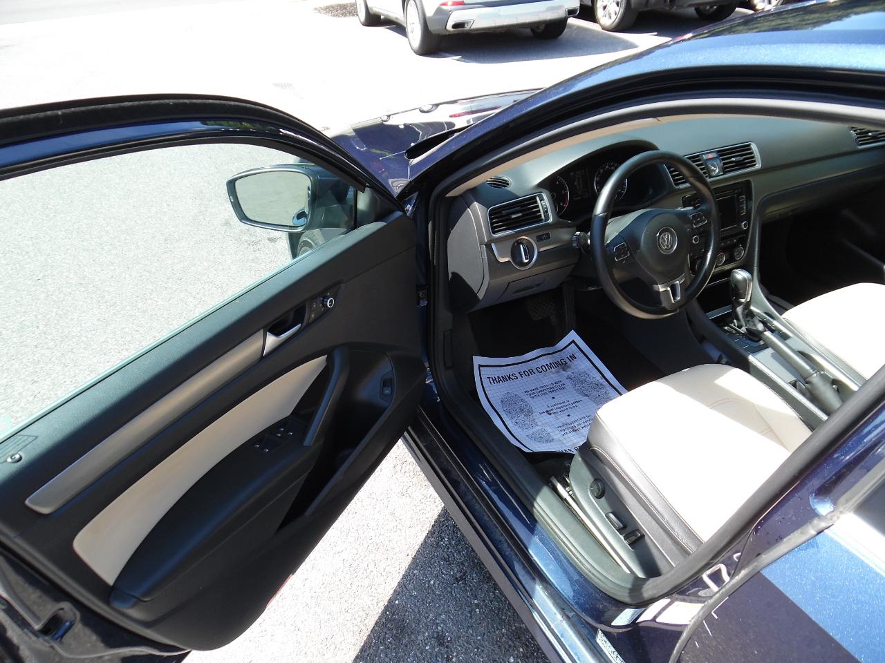 Volkswagen Passat 4dr Sdn 2.0L DSG TDI SE w/Sunroof 2015