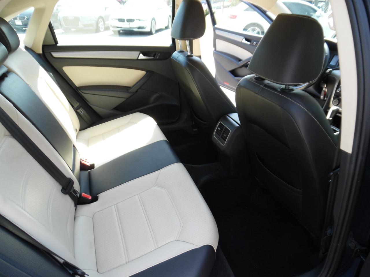 Volkswagen Passat 4dr Sdn 2.0L DSG TDI SE w/Sunroof 2015