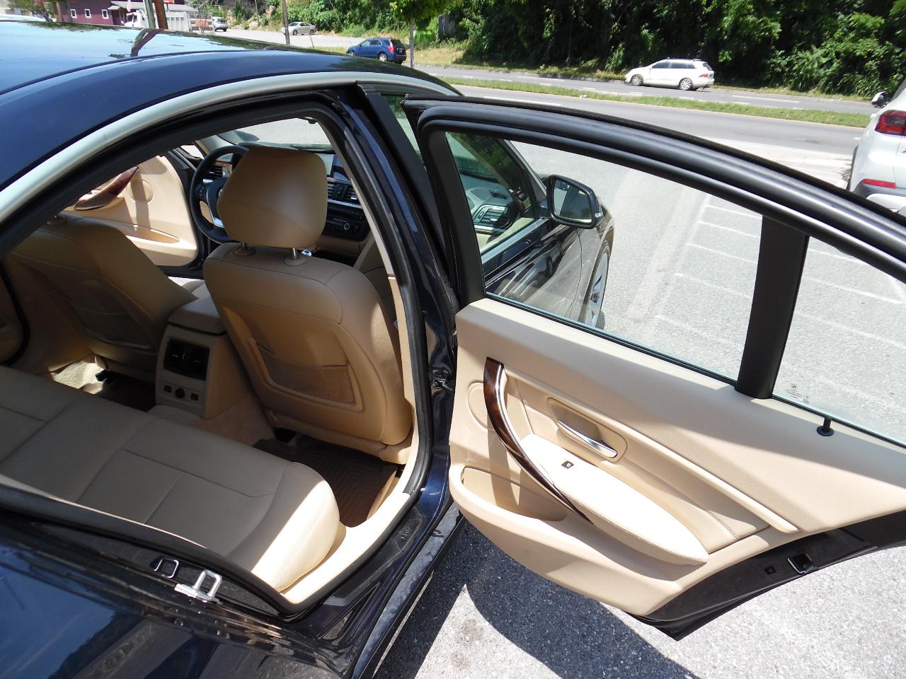 BMW 3 Series 4dr Sdn 335i RWD 2015