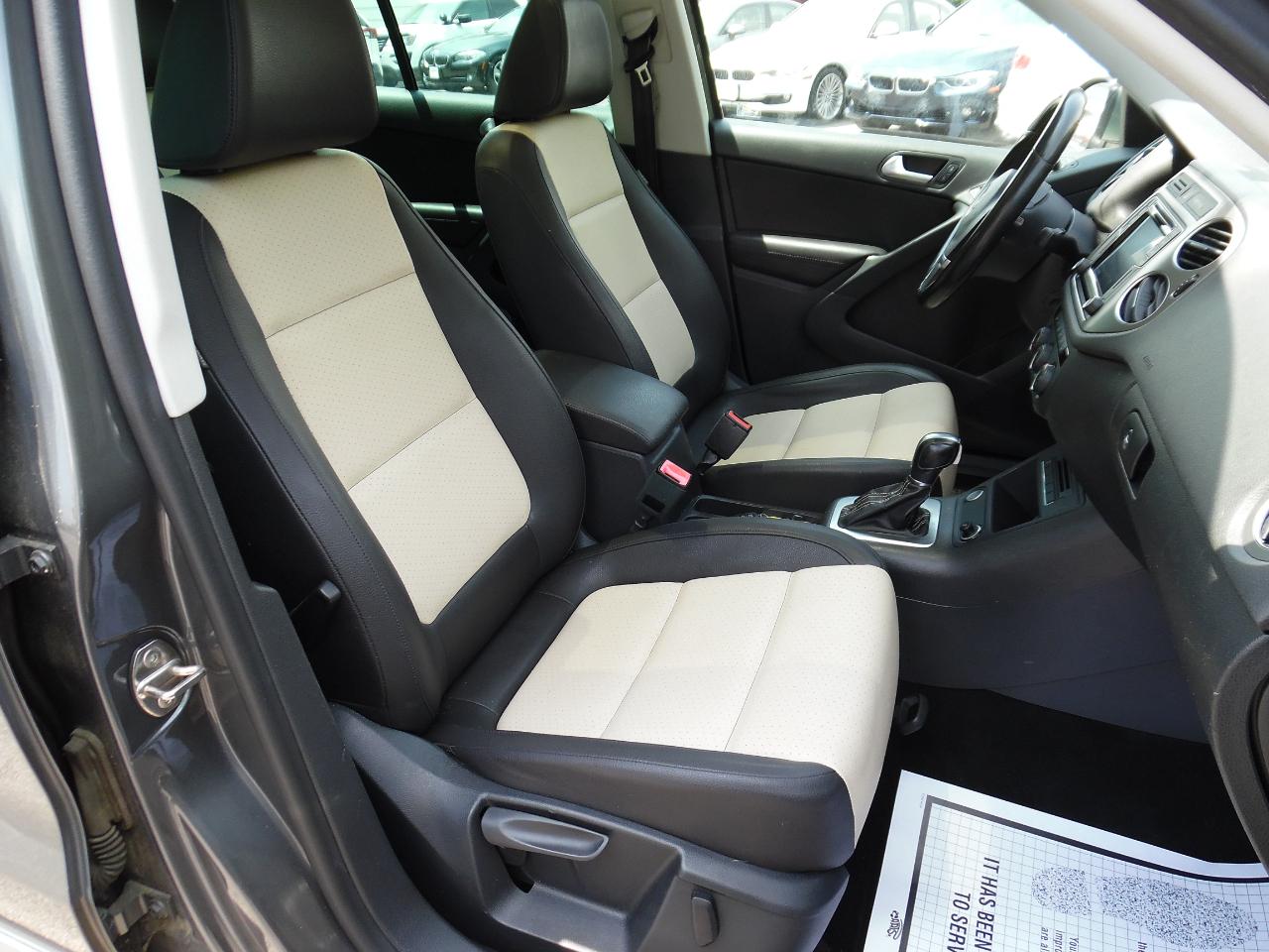 Volkswagen Tiguan 2WD 4dr Auto SE w/Sunroof & Nav *Ltd Avail* 2016