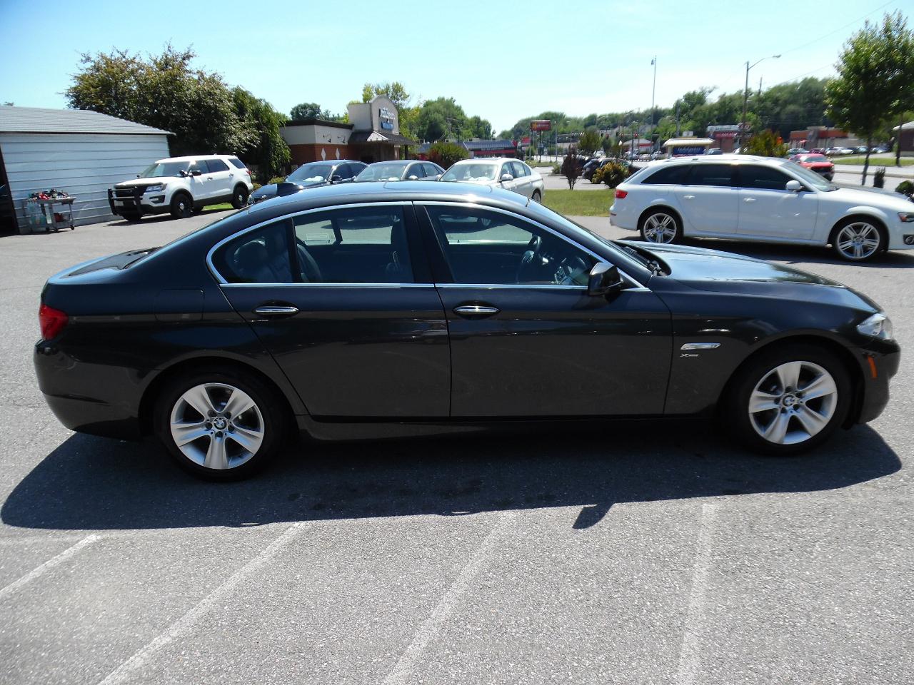 BMW 5 Series 4dr Sdn 528i xDrive AWD 2012